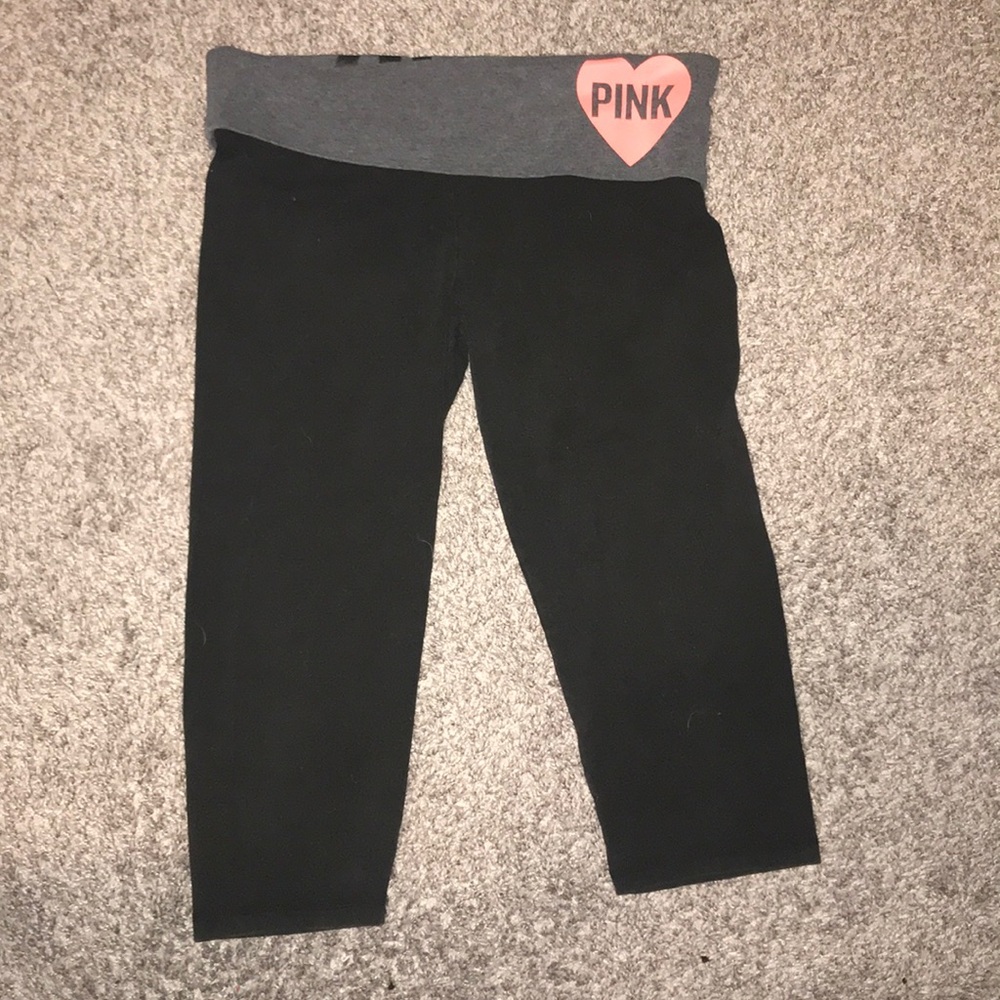 black yoga pants
